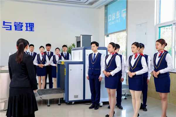 ���I���] | �m��������Ů���W���Č��I����Щ��