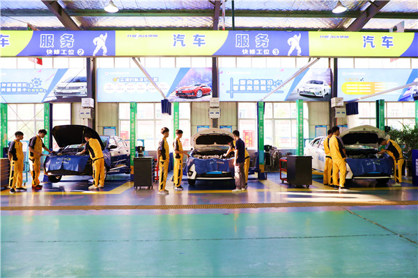 初中畢業學什么技術好?用數據告訴你汽車技術有多香!