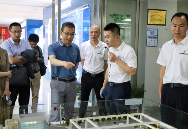 人社部、省人社廳一行領導到我校調研指導工作