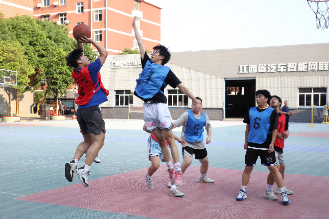 熱血燃動賽場,青春閃耀籃筐 回顧3V3校園籃球賽的高光時刻!